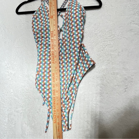 SHADE & SHORE Womens One Piece Deep V-neck Multi Geometric Print Medium 8/10 - Picture 12 of 12